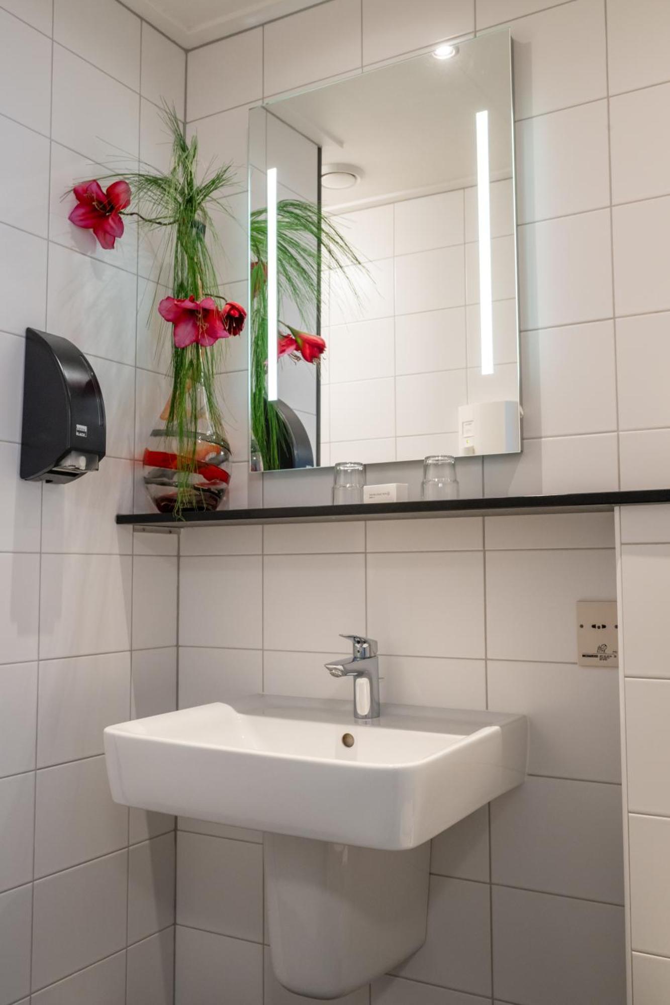 Hotel Restaurant Het Witte Huis Olterterp Esterno foto